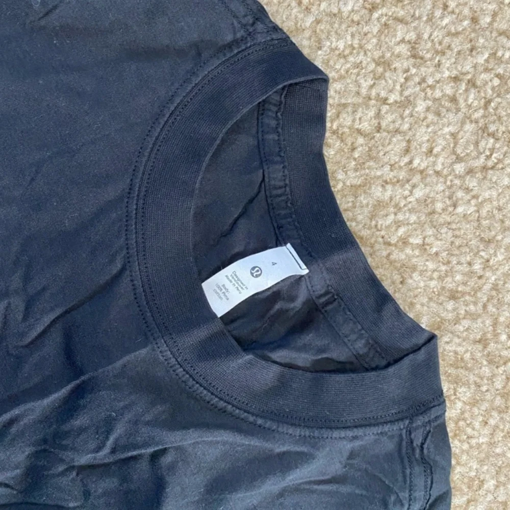 Lululemon Cotton Straight Hem Crewneck T-shirt Size 4